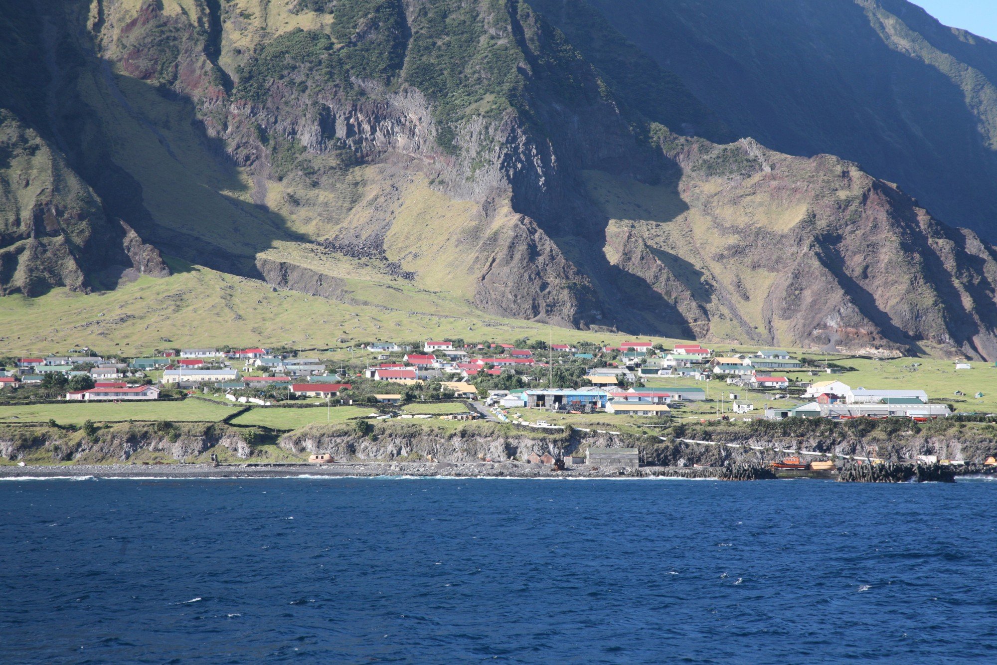 The settlement of Tristan da Cunha_Rob Tully